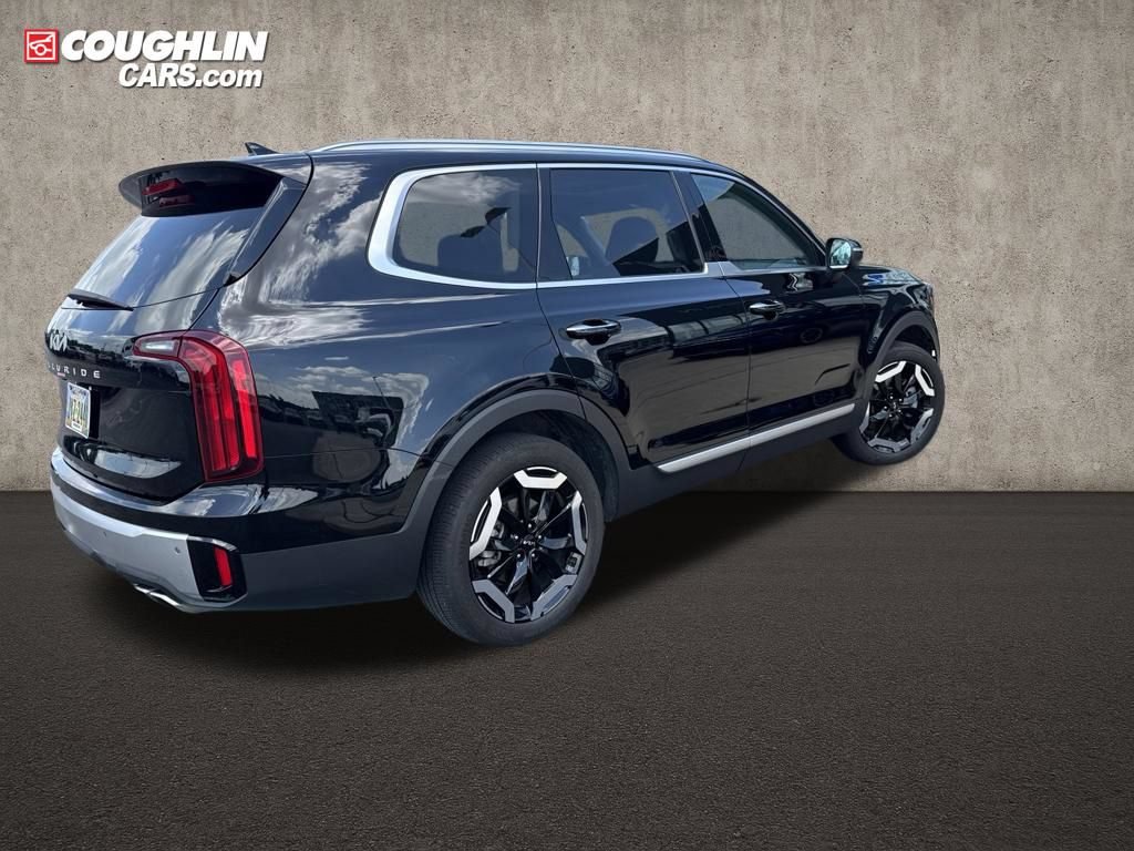 Used 2023 Kia Telluride S w/ S Sunroof Package FWD image 5