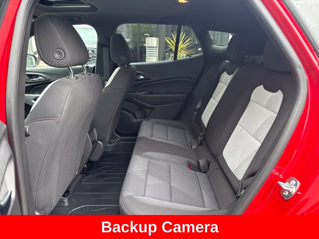 Used 2026 Chevrolet Trax RS w/ Sunroof Package FWD image 7