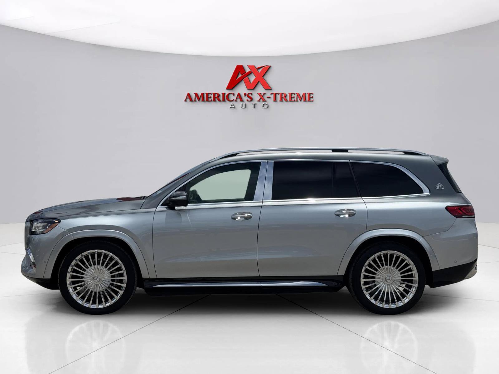 Used 2022 Mercedes-Benz Maybach GLS 600 4MATIC image 2