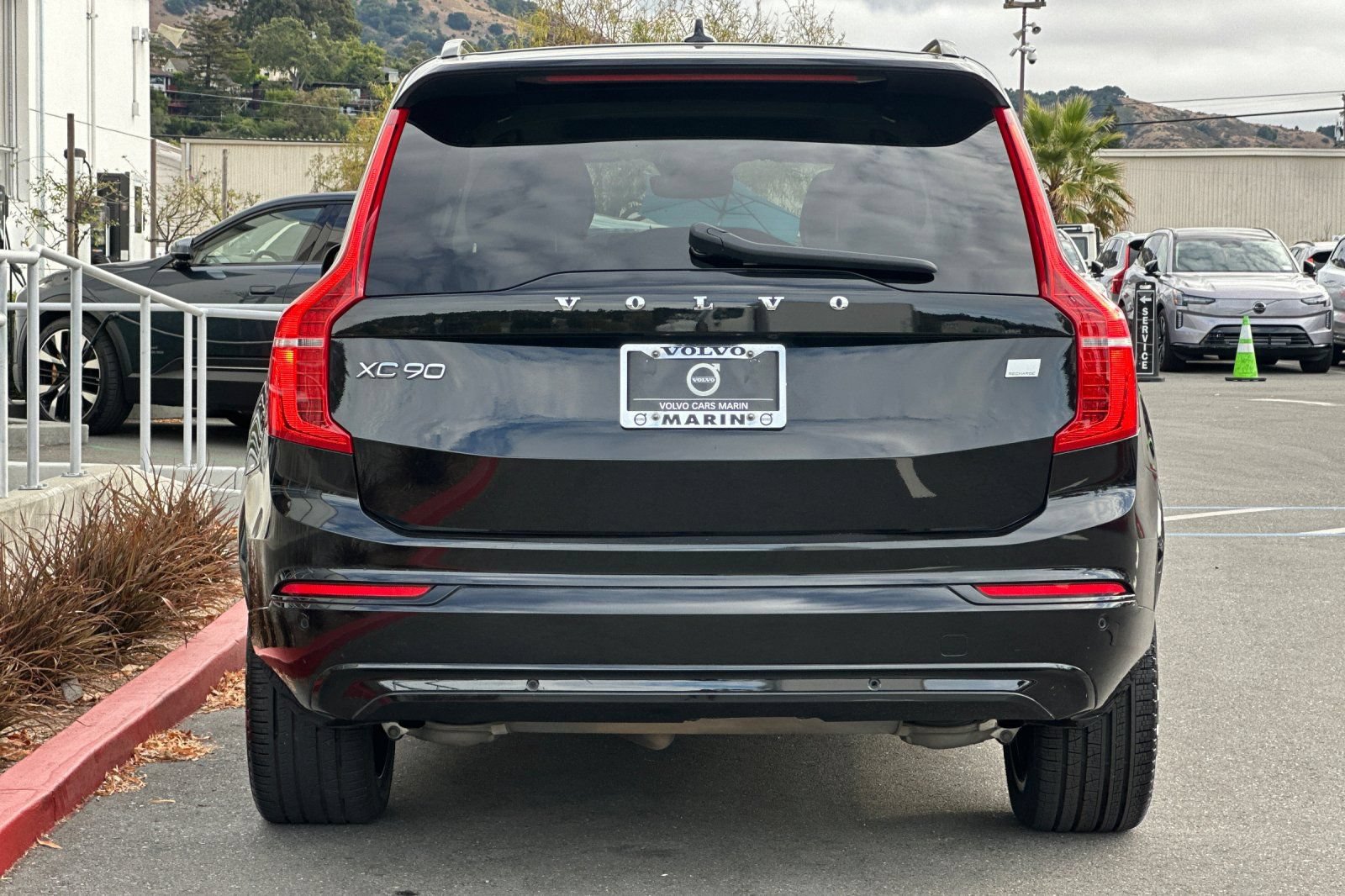 Used 2023 Volvo XC90 T8 Ultimate w/ Lounge Package AWD/4WD image 8