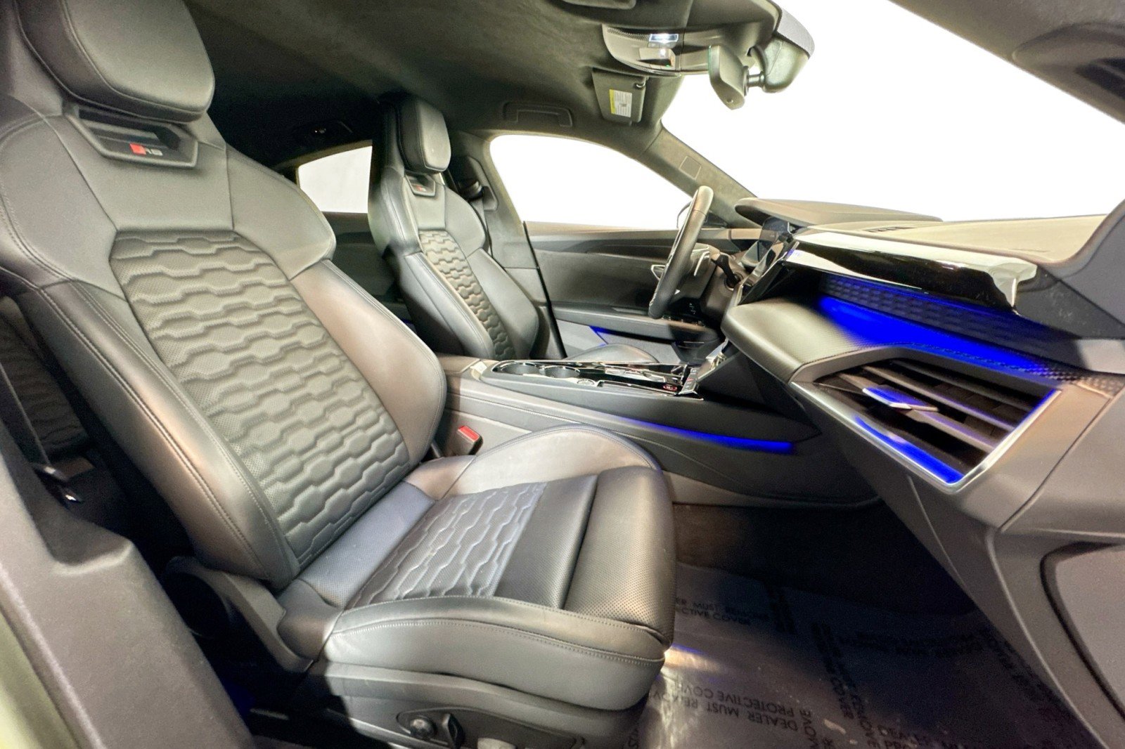 Used 2022 Audi RS e-tron GT w/ Carbon Performance Package image 25