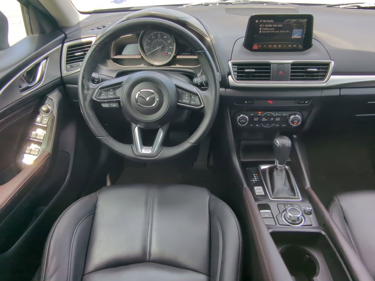 Used 2018 MAZDA MAZDA3 Touring FWD image 13