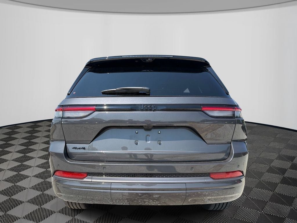New 2026 Jeep Grand Cherokee Limited AWD/4WD image 3