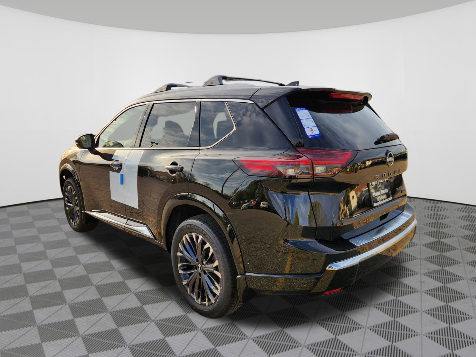 New 2026 Nissan Rogue Platinum w/ Platinum Premium Package image 3