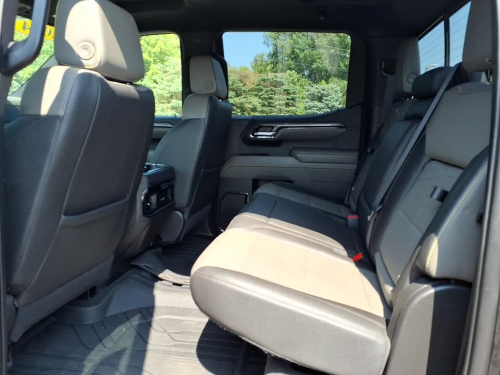 Used 2024 Chevrolet Silverado 1500 ZR2 w/ Technology Package AWD/4WD image 9