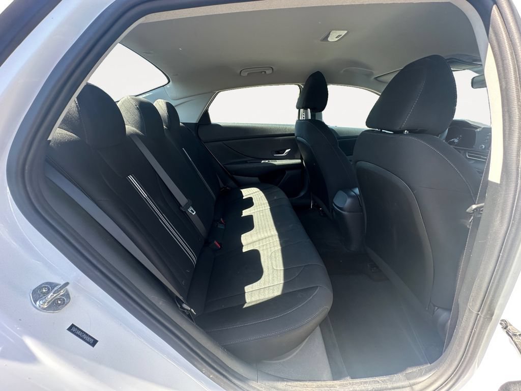 Used 2022 Hyundai Elantra SEL w/ Cargo Package FWD image 24