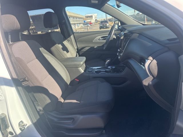 Used 2022 Chevrolet Traverse LT image 20