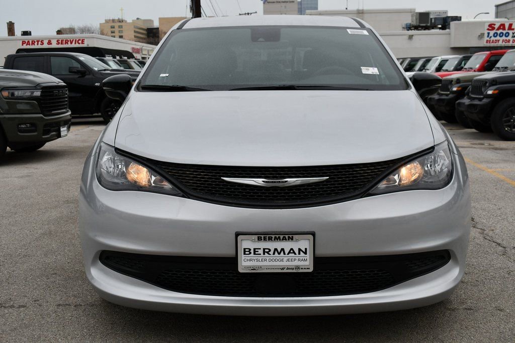 New 2026 Chrysler Voyager LX image 3