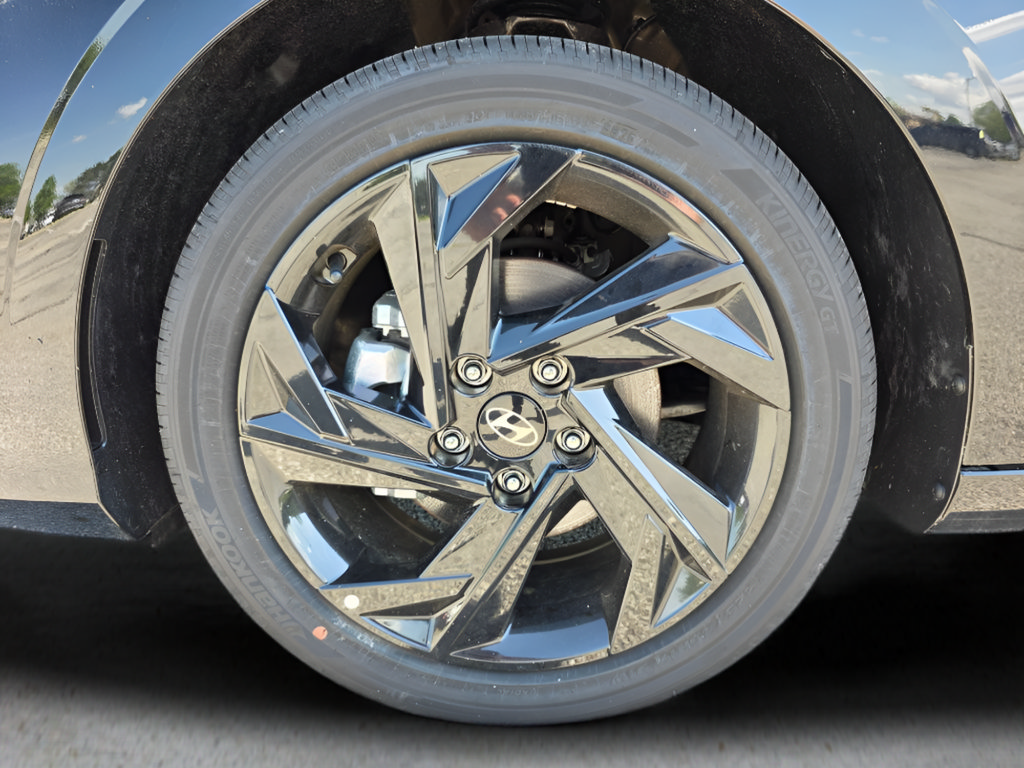 New 2026 Hyundai Elantra SEL Sport Premium FWD image 10