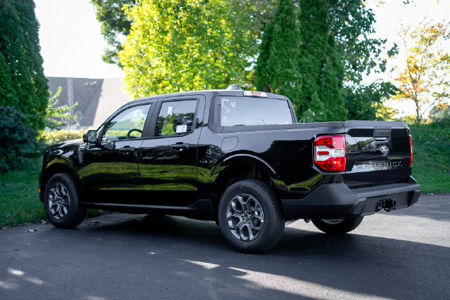 New 2026 Ford Maverick XLT w/ Equipment Group 301A AWD/4WD image 8
