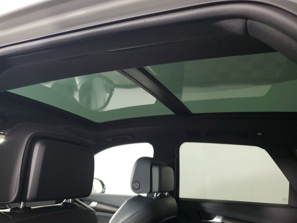 Used 2021 Audi SQ5 Premium Plus w/ Premium Plus Package image 16