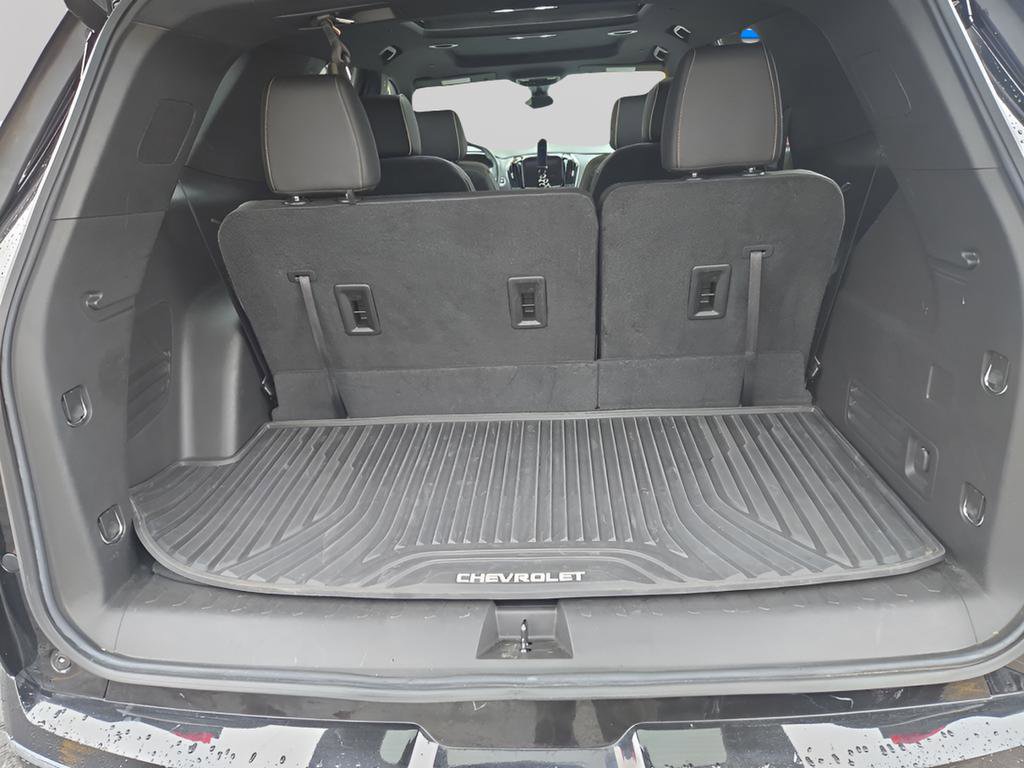 Used 2023 Chevrolet Traverse Premier image 12