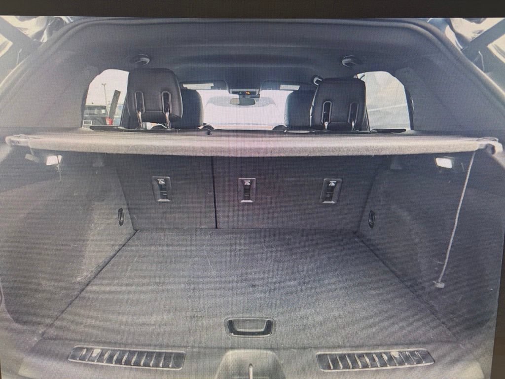 Used 2021 Cadillac XT4 Sport AWD/4WD image 12