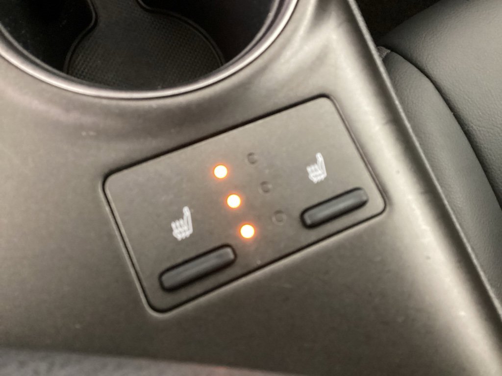 Used 2021 Toyota Camry SE w/ Cold Weather Package image 25