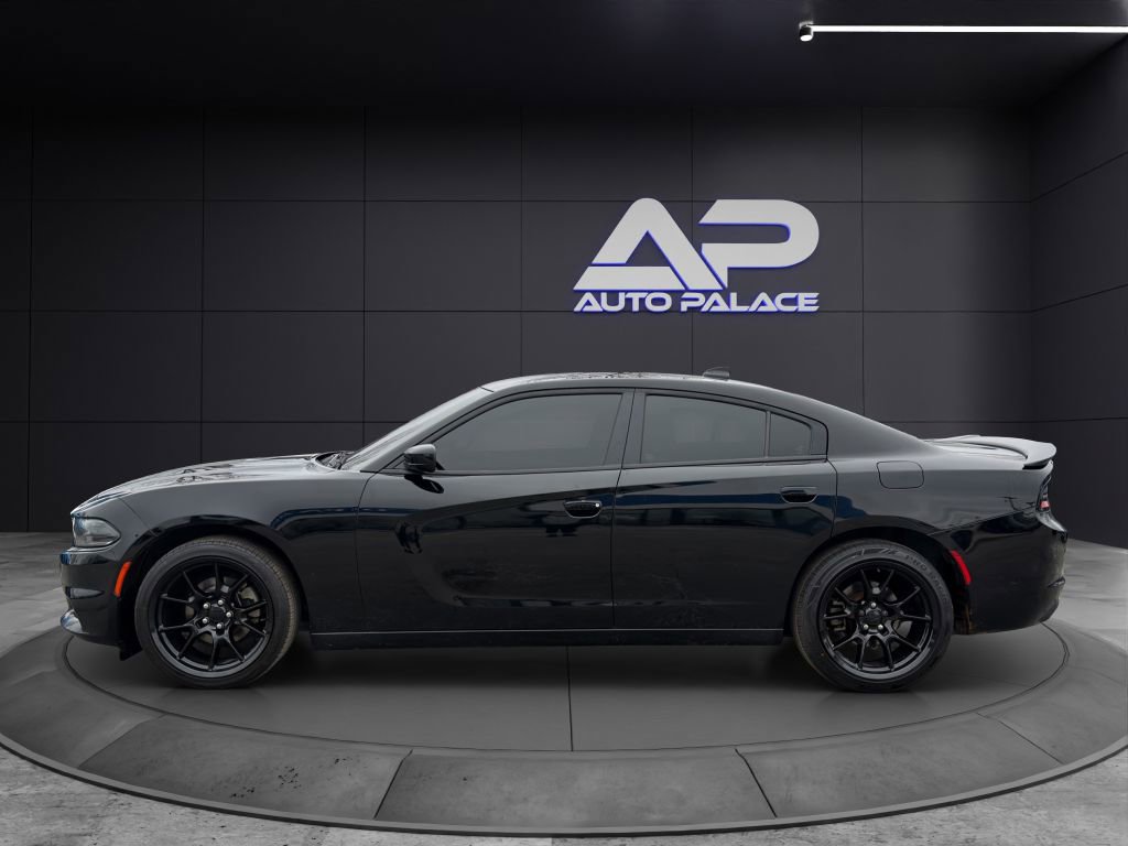 Used 2021 Dodge Charger SXT w/ Blacktop Package image 7