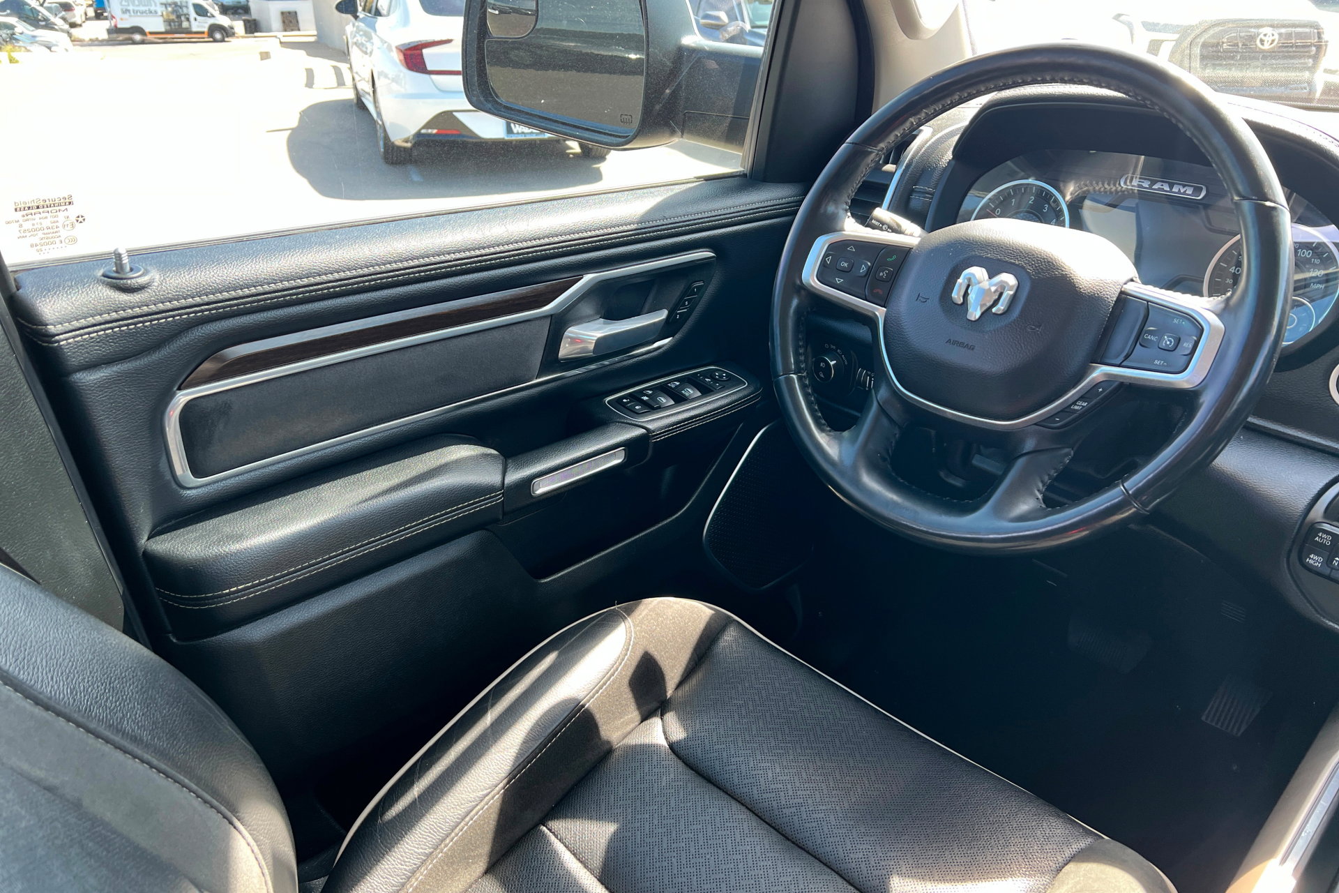 Used 2022 RAM 1500 Laramie image 11