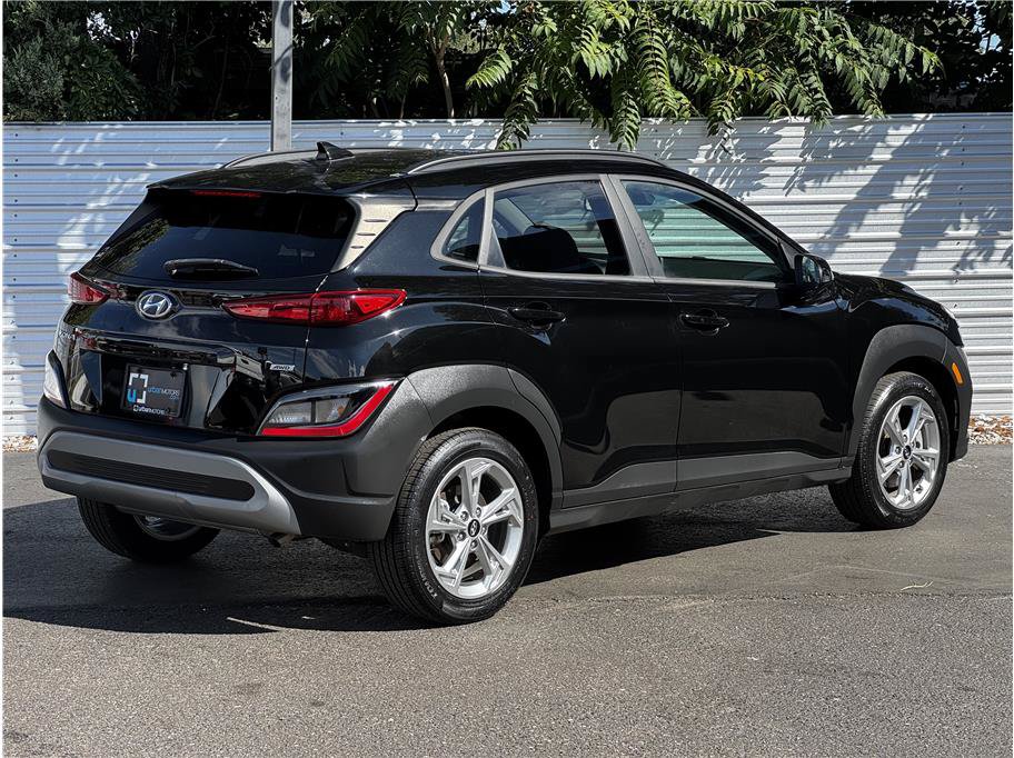 Used 2023 Hyundai Kona SEL w/ Cargo Package AWD/4WD image 9