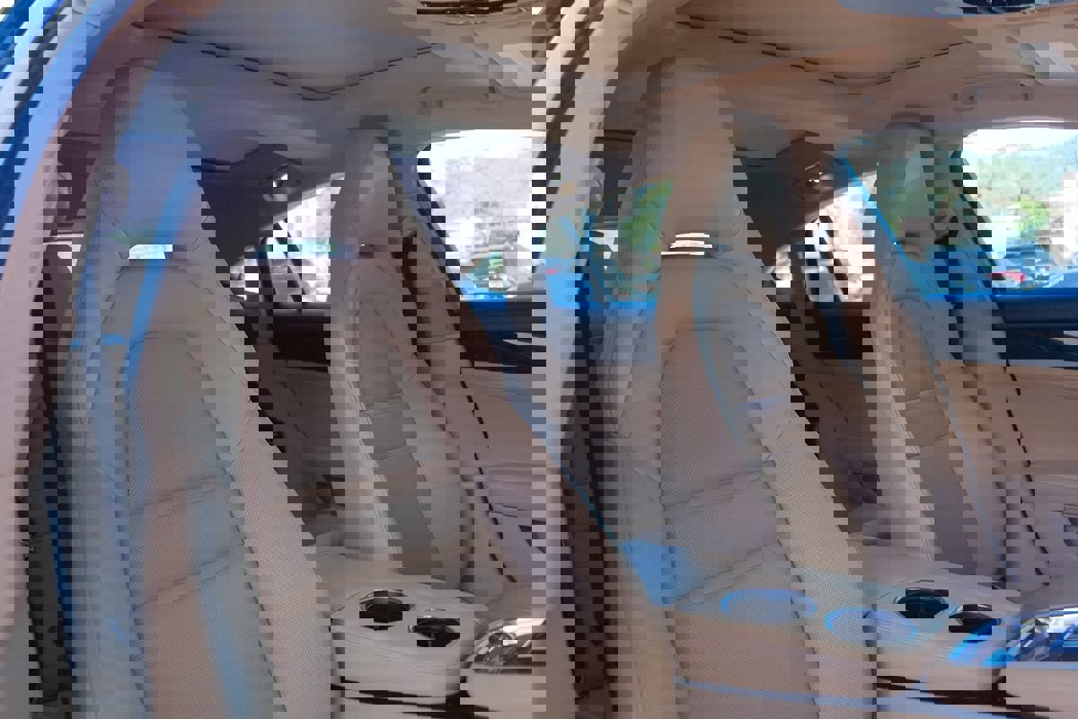 Used 2017 Porsche Panamera image 27