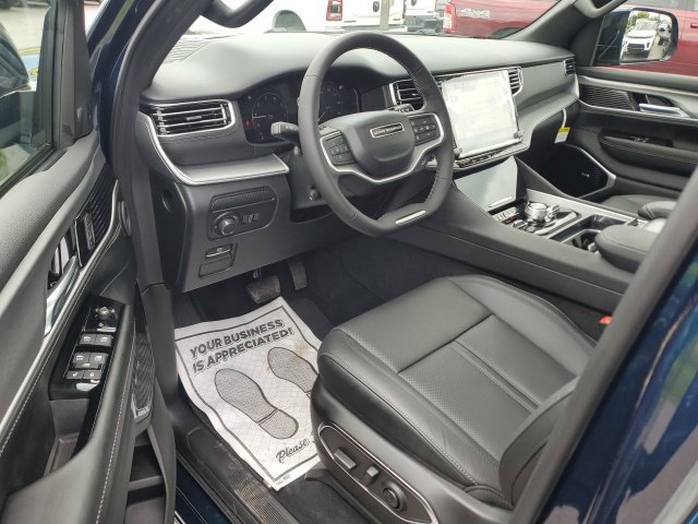 New 2026 Jeep Grand Wagoneer Limited AWD/4WD image 12