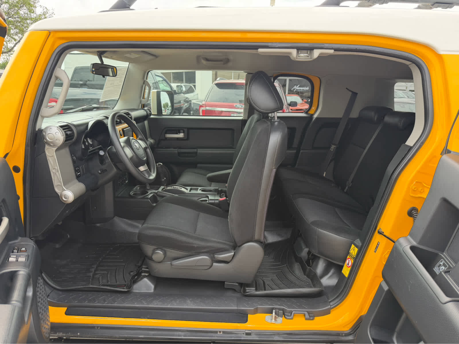 Used 2007 Toyota FJ Cruiser 4WD image 16
