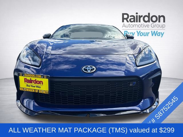 Used 2025 Toyota GR86 Premium w/ ALL Weather Mat Package (TMS) RWD image 2