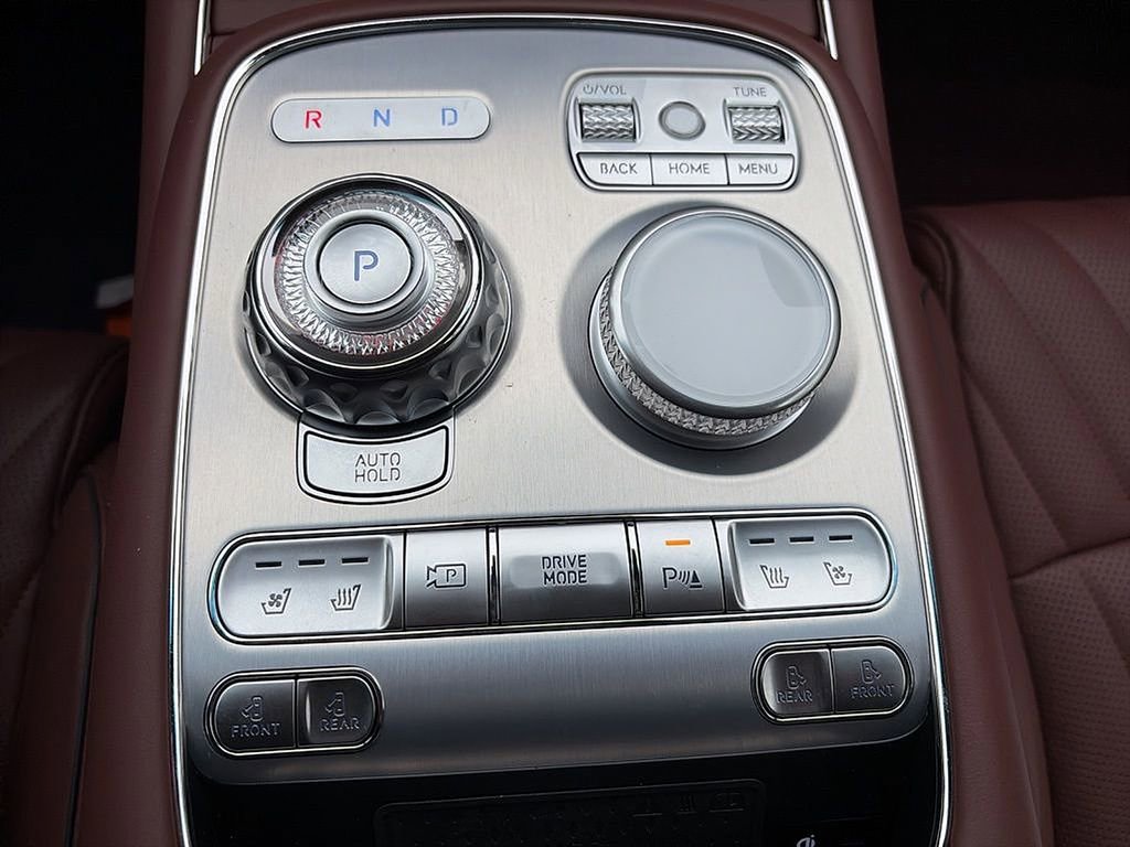 Used 2025 Genesis G90 3.5T image 11