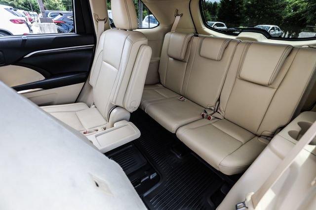 Used 2016 Toyota Highlander Limited FWD image 57