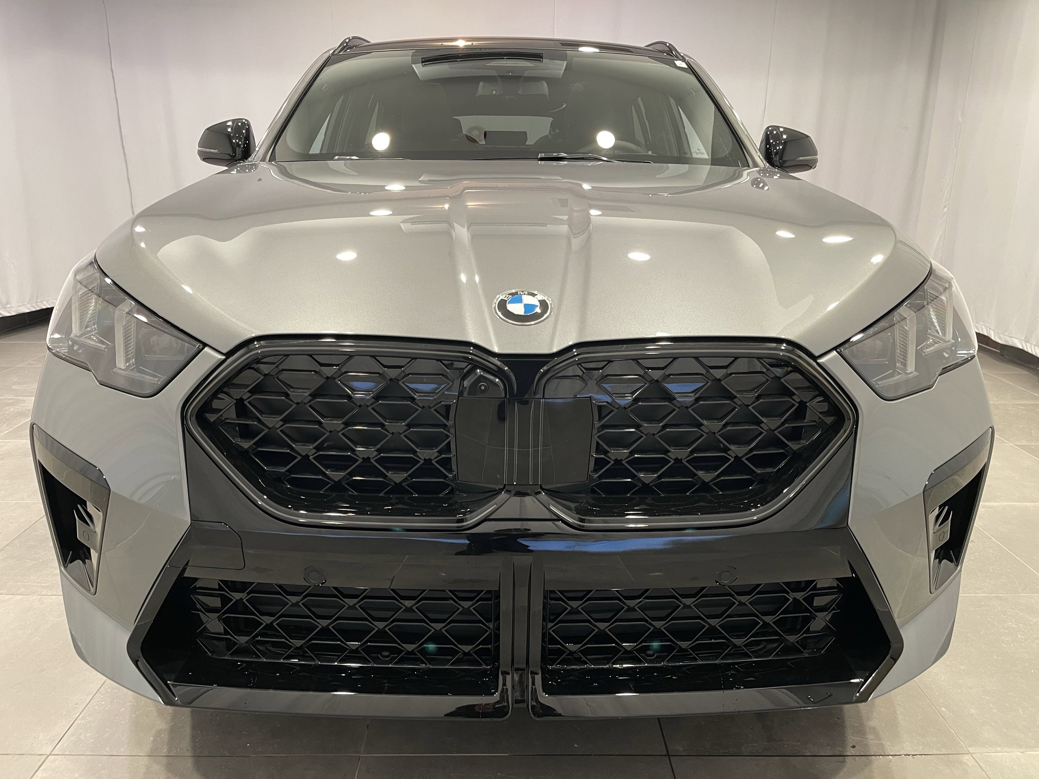 New 2026 BMW X2 xDrive28i image 2