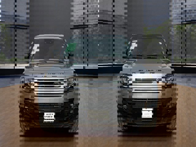 Used 2023 Land Rover Defender 130 X-Dynamic SE image 11