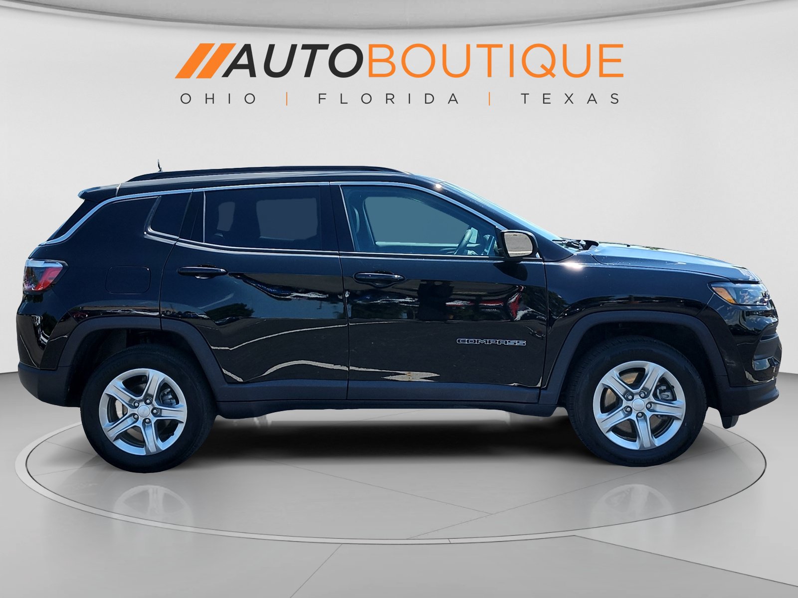 Used 2024 Jeep Compass Latitude AWD/4WD image 6