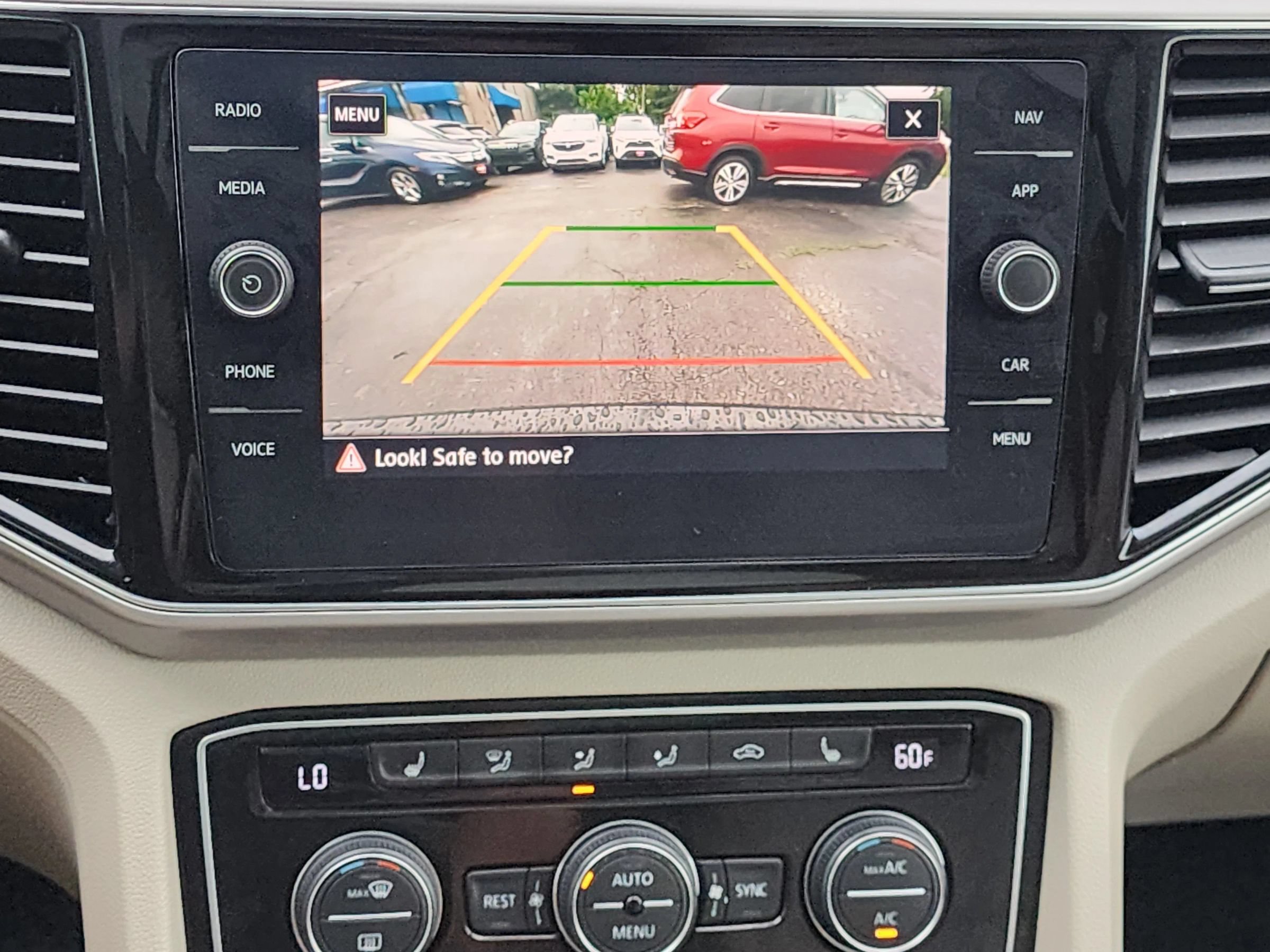 Used 2019 Volkswagen Atlas SEL AWD/4WD image 16