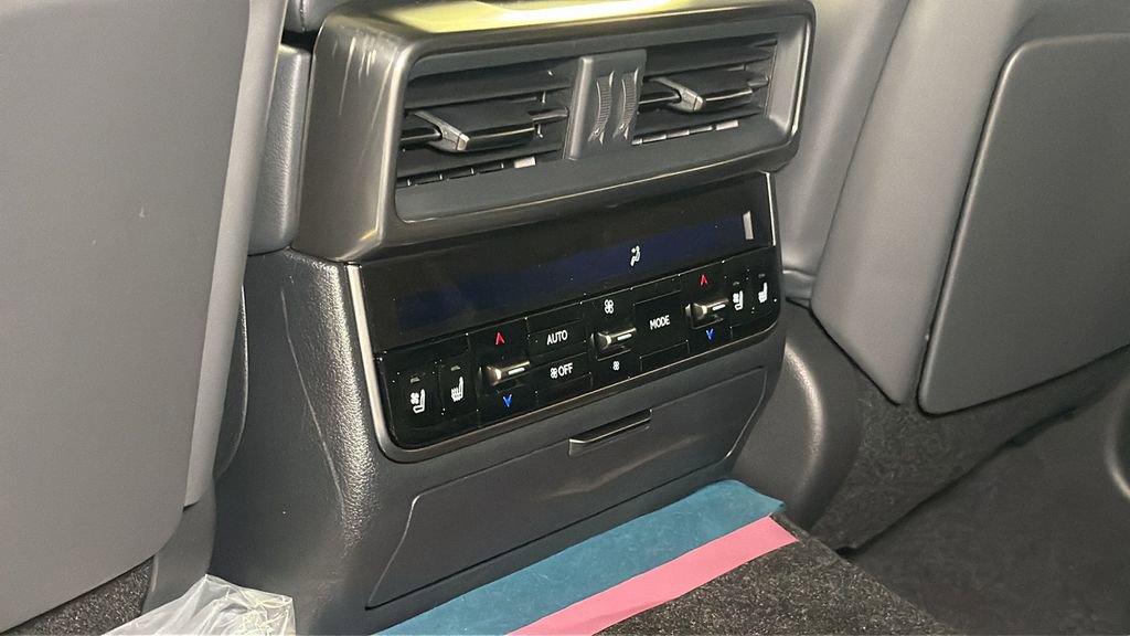 New 2026 Lexus LX 700h Luxury image 14