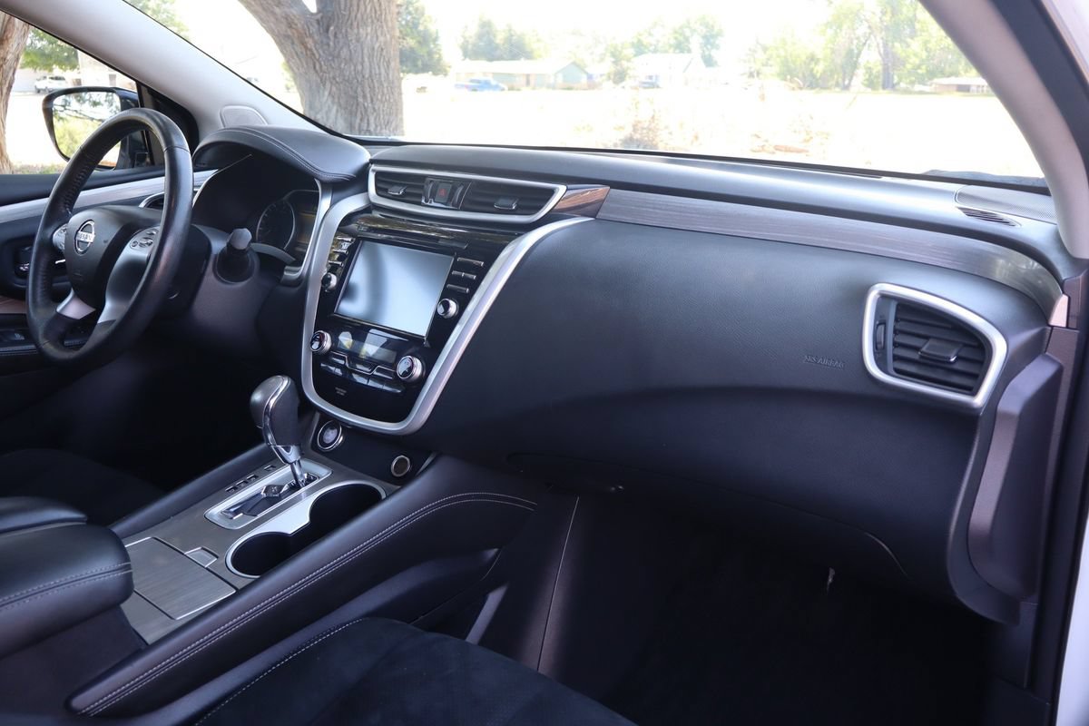 Used 2015 Nissan Murano SV w/ Premium Package AWD/4WD image 17