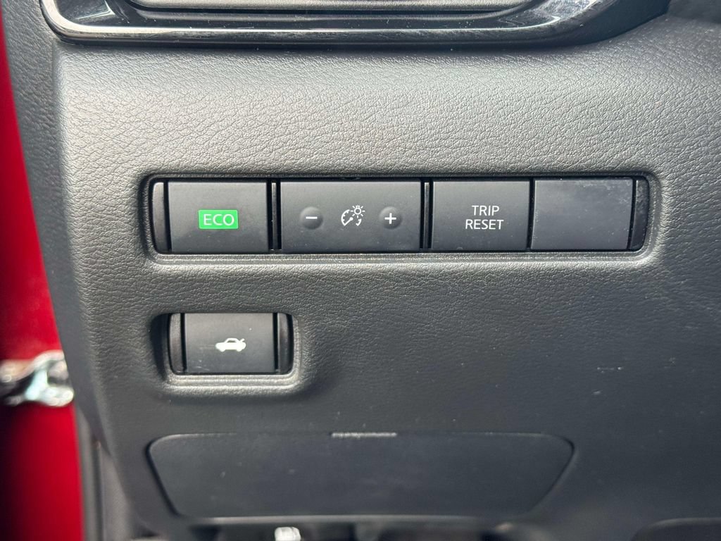 Used 2025 Nissan Sentra SV w/ All-Weather Package FWD image 17