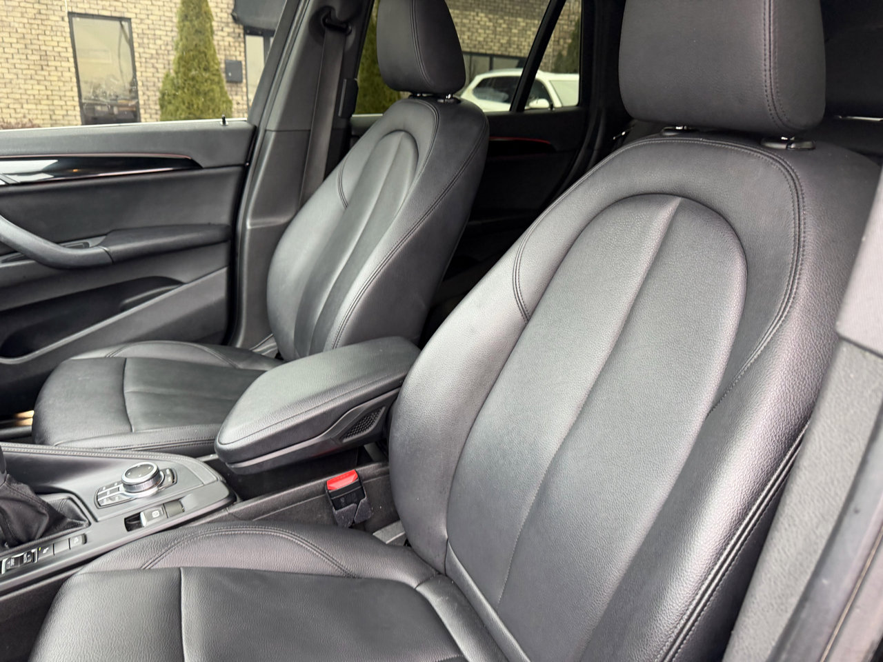 Used 2019 BMW X1 xDrive28i w/ Convenience Package image 11