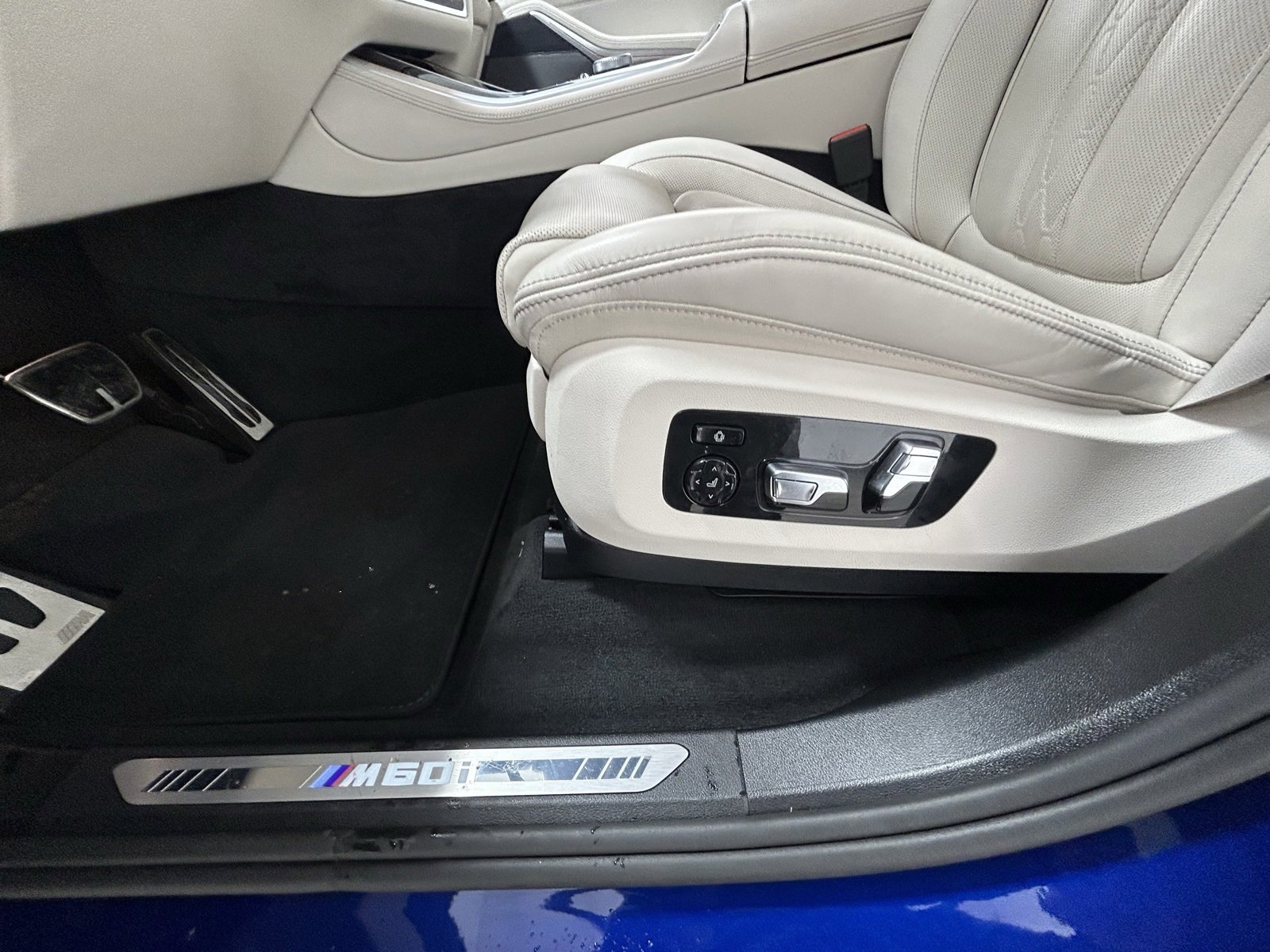 Used 2025 BMW X5 M60i image 31