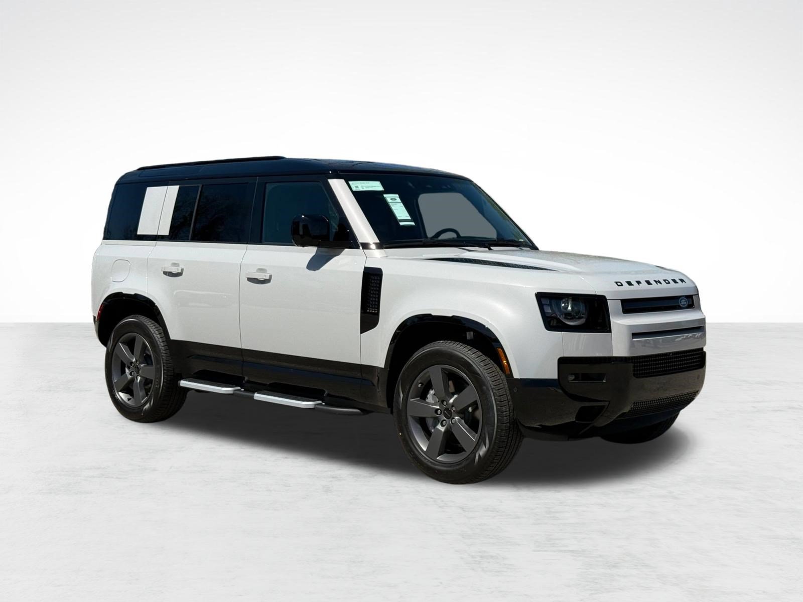 Used 2026 Land Rover Defender 110 X-Dynamic SE AWD/4WD image 7