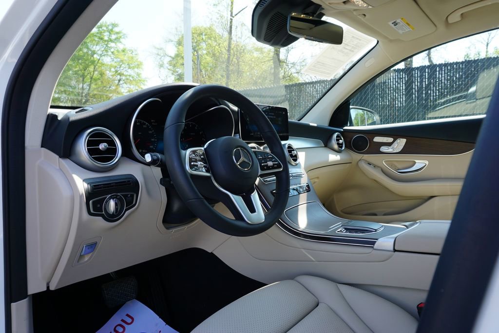 Used 2022 Mercedes-Benz GLC 300 4MATIC Coupe image 15