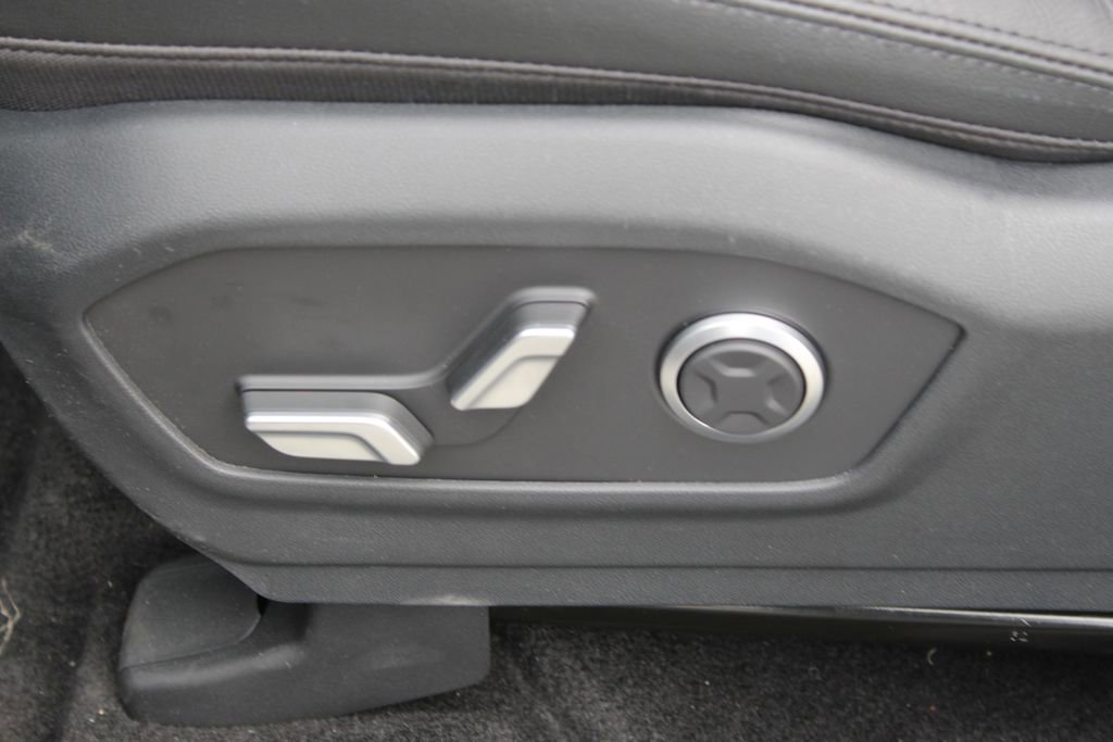 New 2025 Hyundai Santa Fe Limited image 14