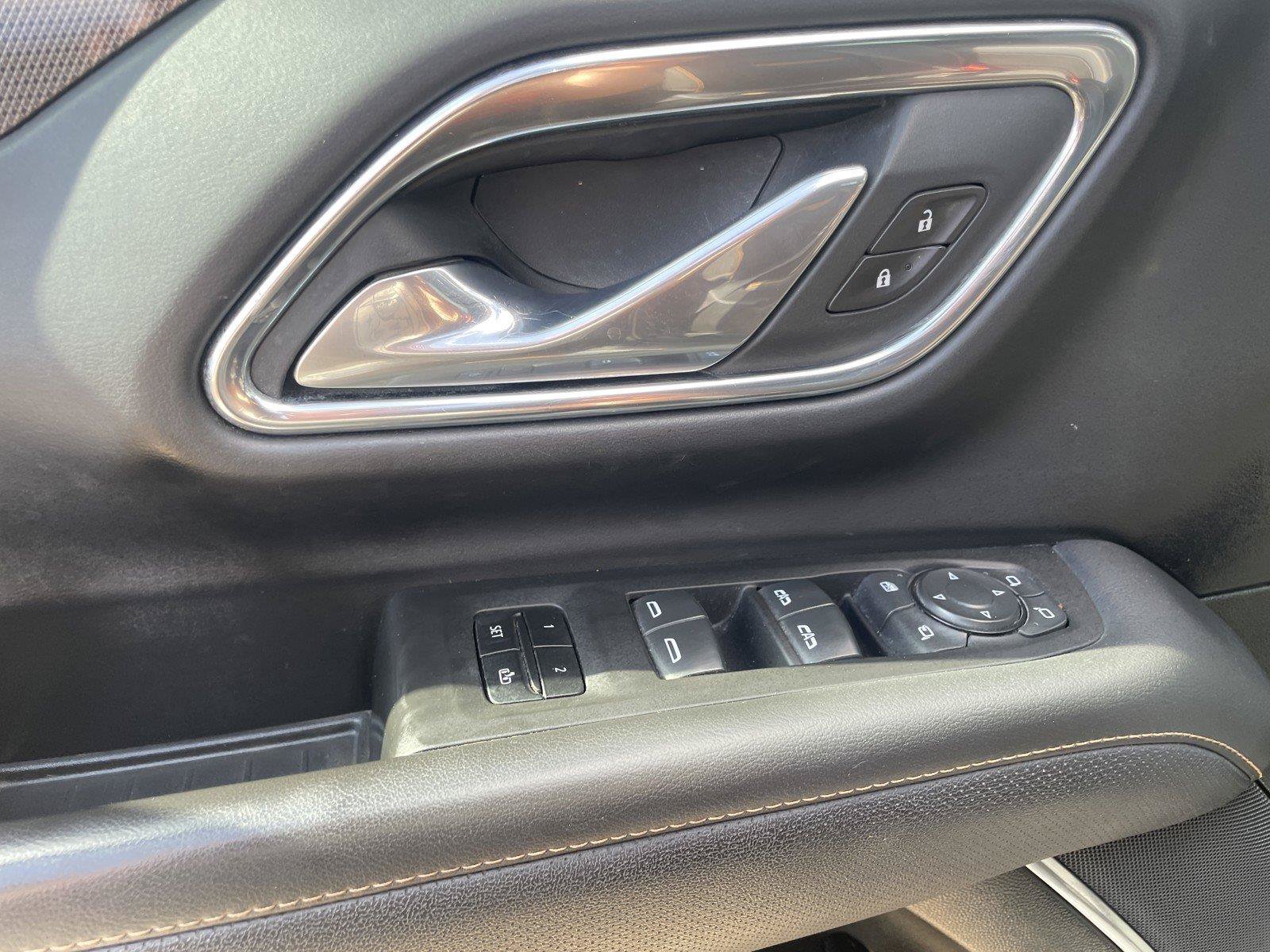 Used 2024 GMC Yukon XL AT4 w/ AT4 Premium Package AWD/4WD image 11