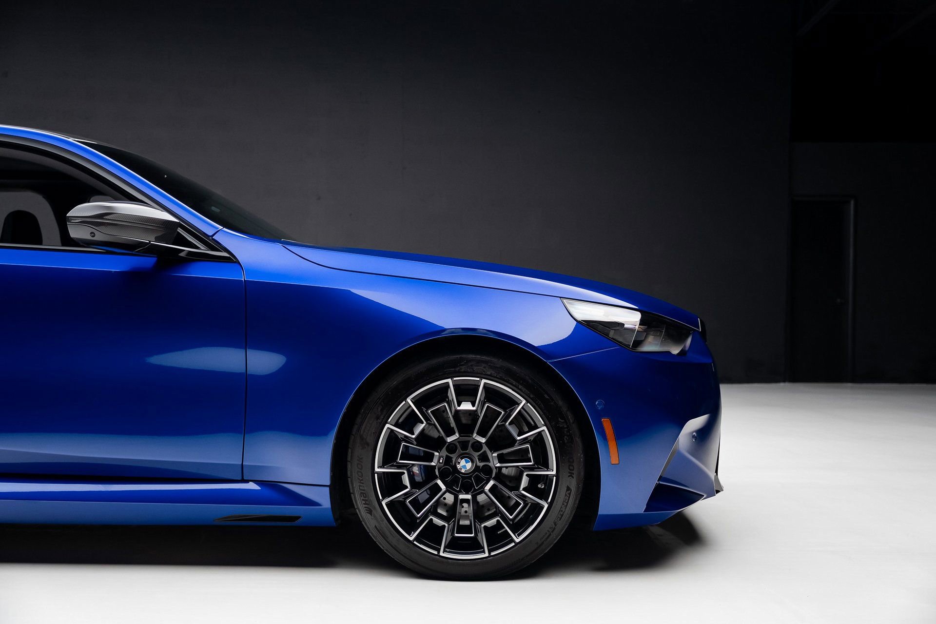 Used 2025 BMW M5 w/ Carbon Package image 41