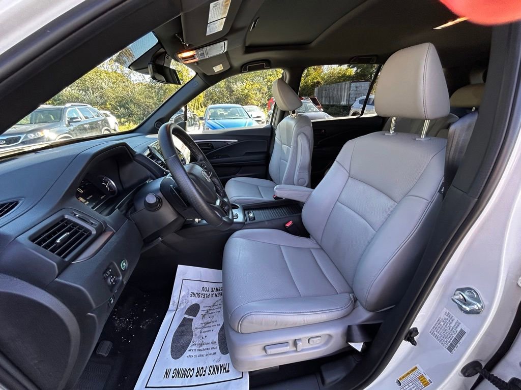 Used 2023 Honda Passport EX-L image 15