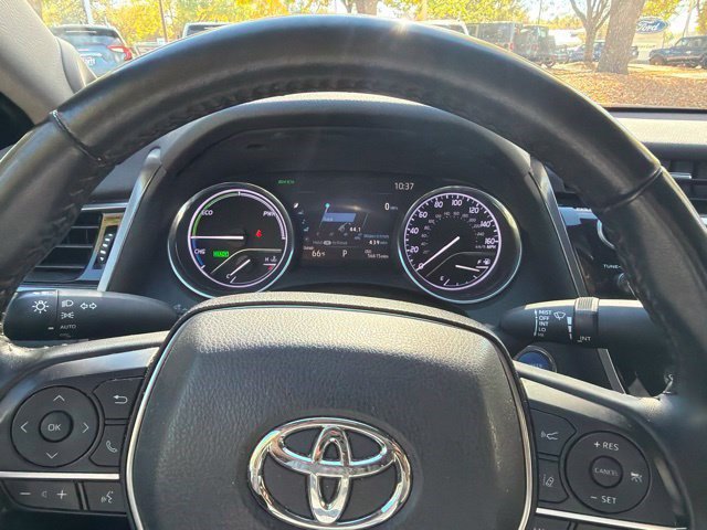 Used 2020 Toyota Camry XLE w/ Sunroof Package FWD image 19