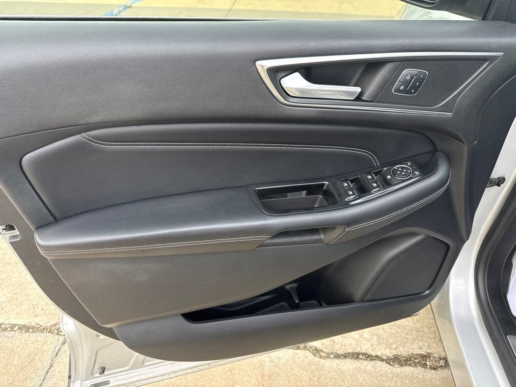 Used 2015 Ford Edge Titanium w/ Equipment Group 302A AWD/4WD image 7