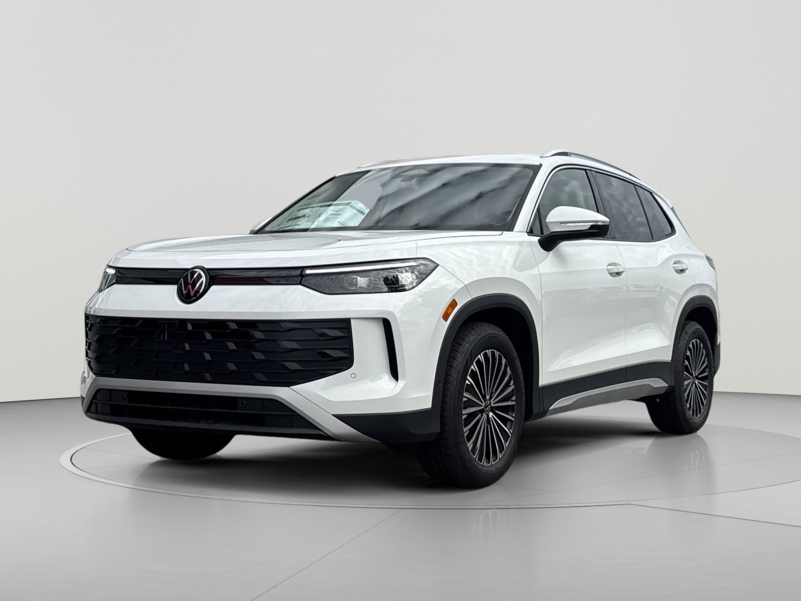 New 2026 Volkswagen Tiguan S FWD image 1