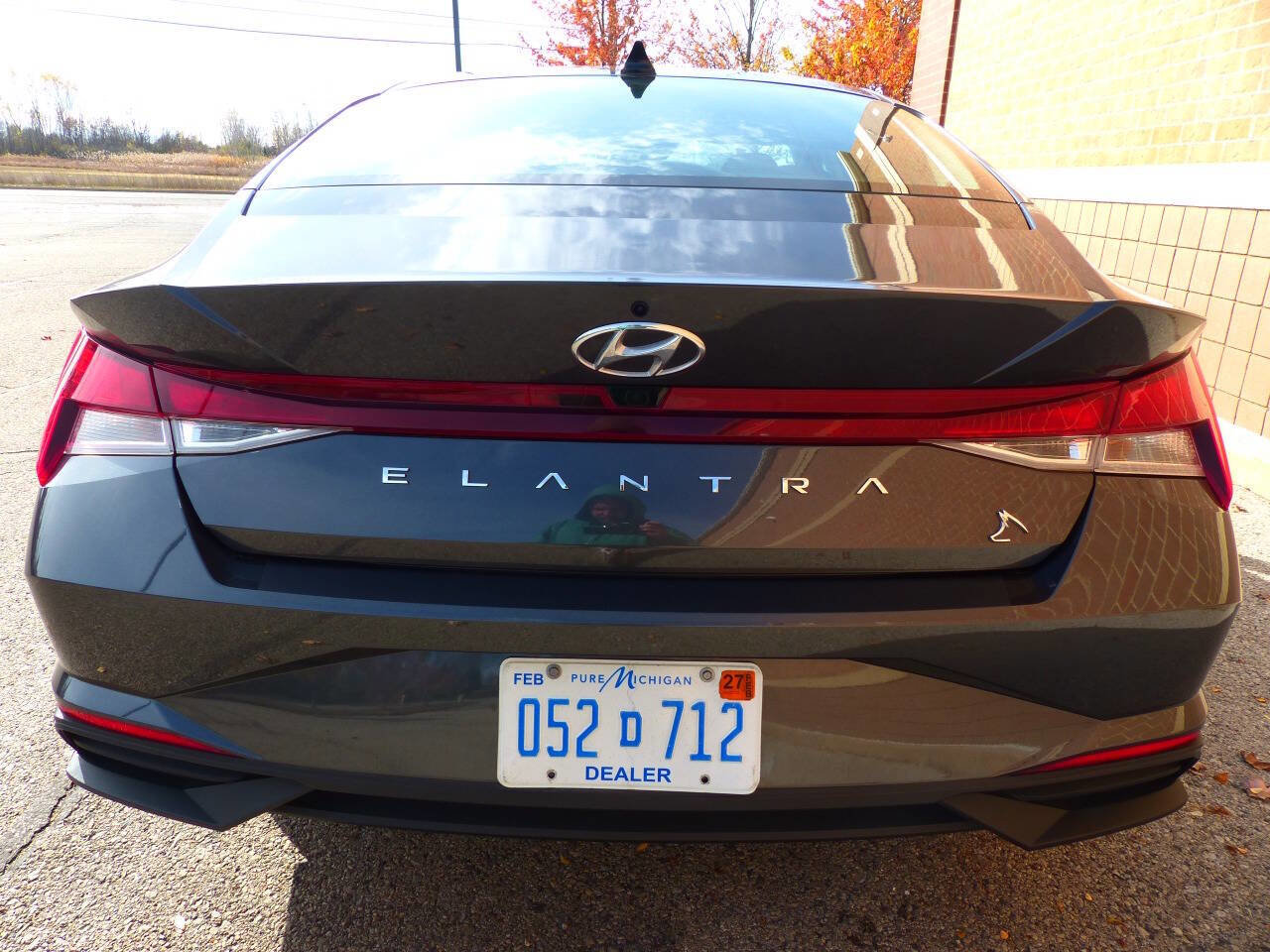 Used 2021 Hyundai Elantra SEL w/ Convenience Package image 8