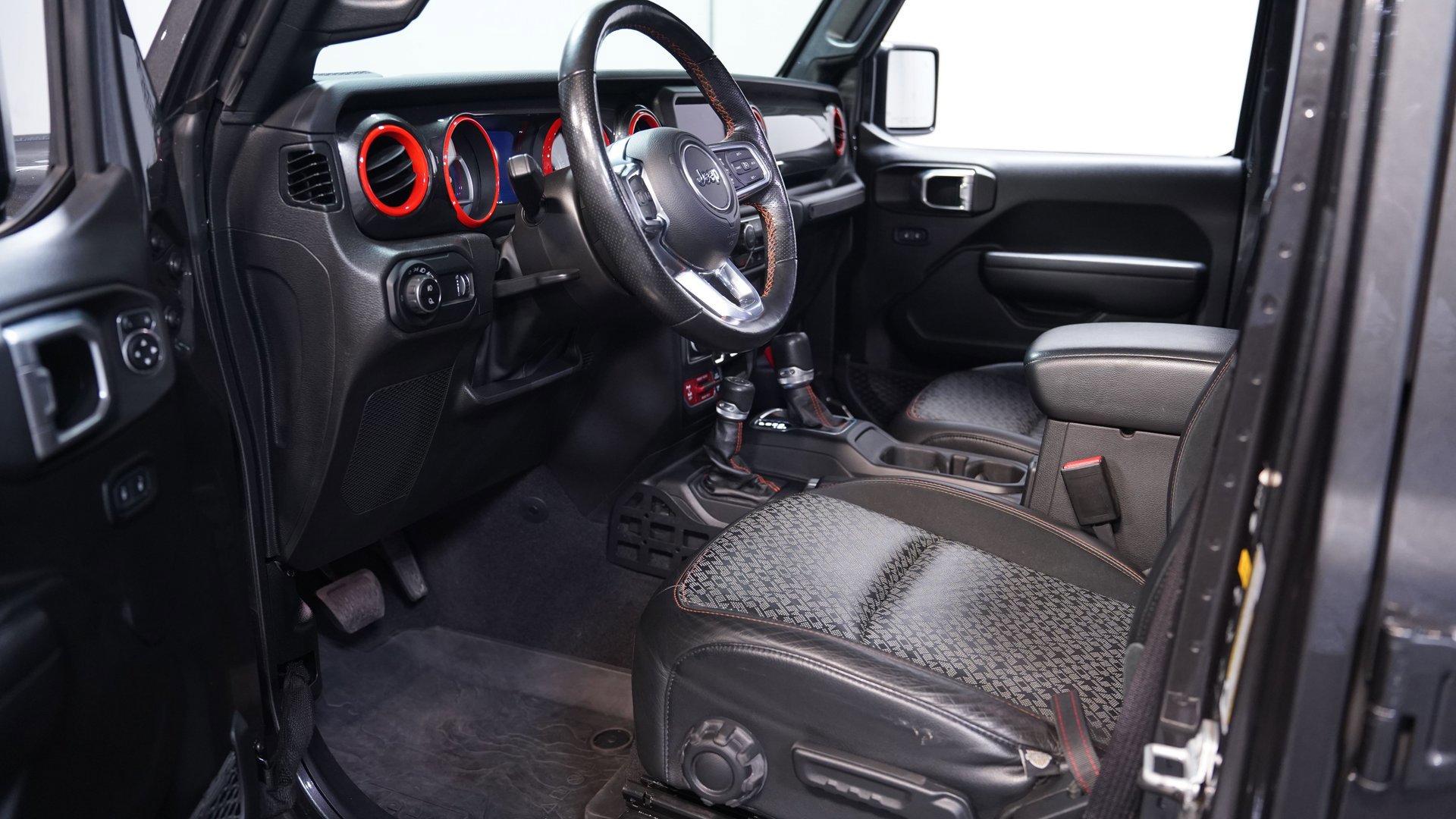 Used 2023 Jeep Gladiator Rubicon w/ LED Lighting Group image 4