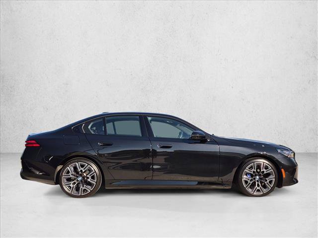 Used 2025 BMW i5 xDrive40 w/ M Sport Package AWD/4WD image 4