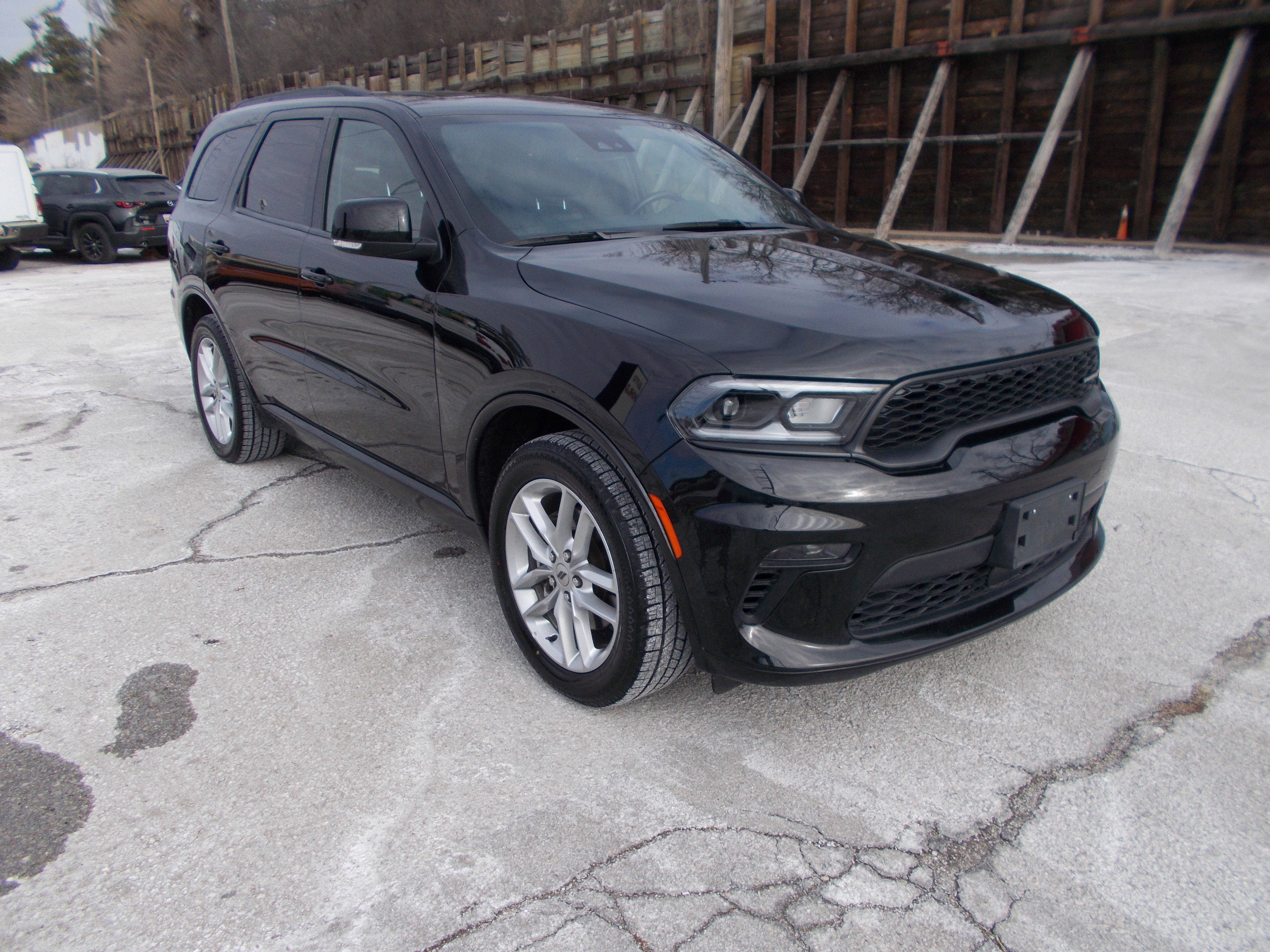 Used 2023 Dodge Durango GT image 3