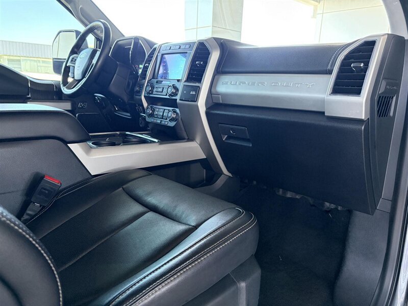 Used 2021 Ford F250 Lariat w/ Tremor Off-Road Package AWD/4WD image 32